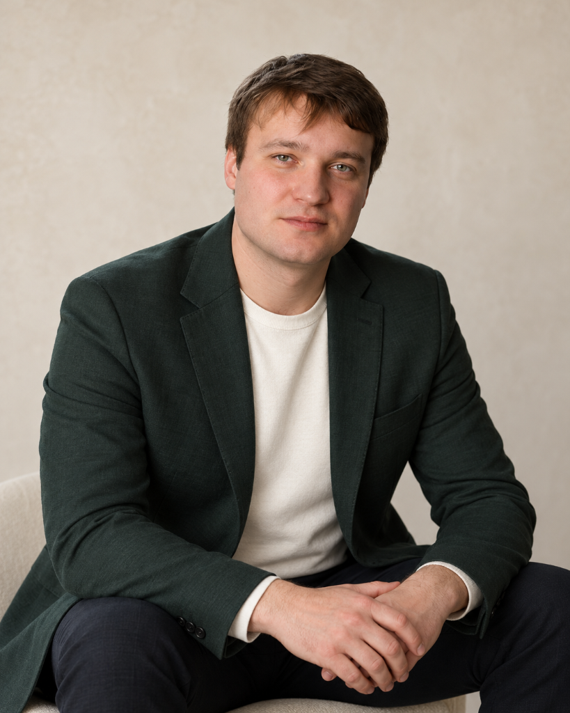 Том Холоденин